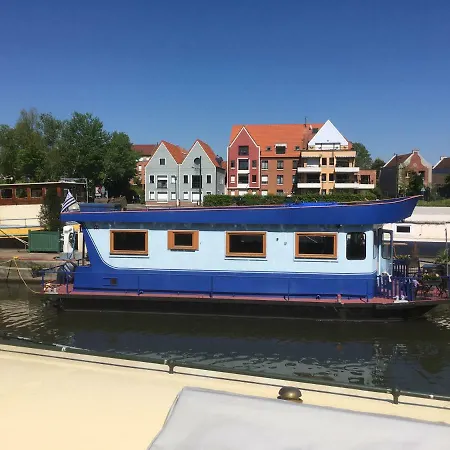 La Bigoudene Úszó hotel