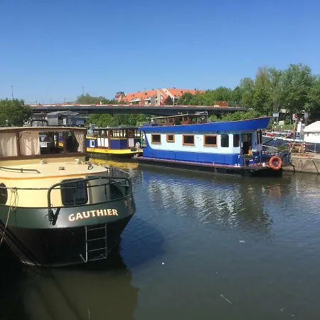 La Bigoudene Úszó hotel